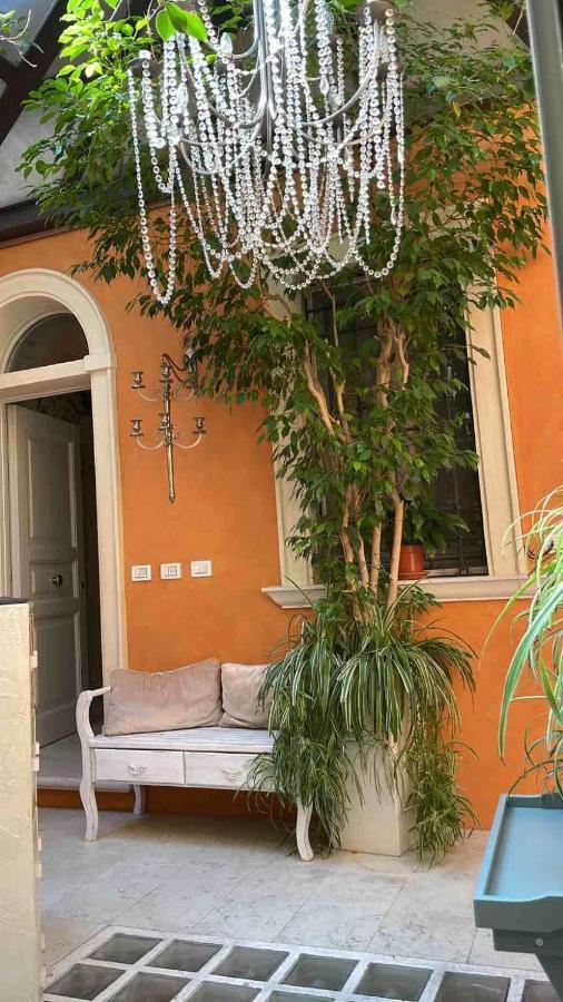 Casa San Domenico Lägenhet Mantova Exteriör bild